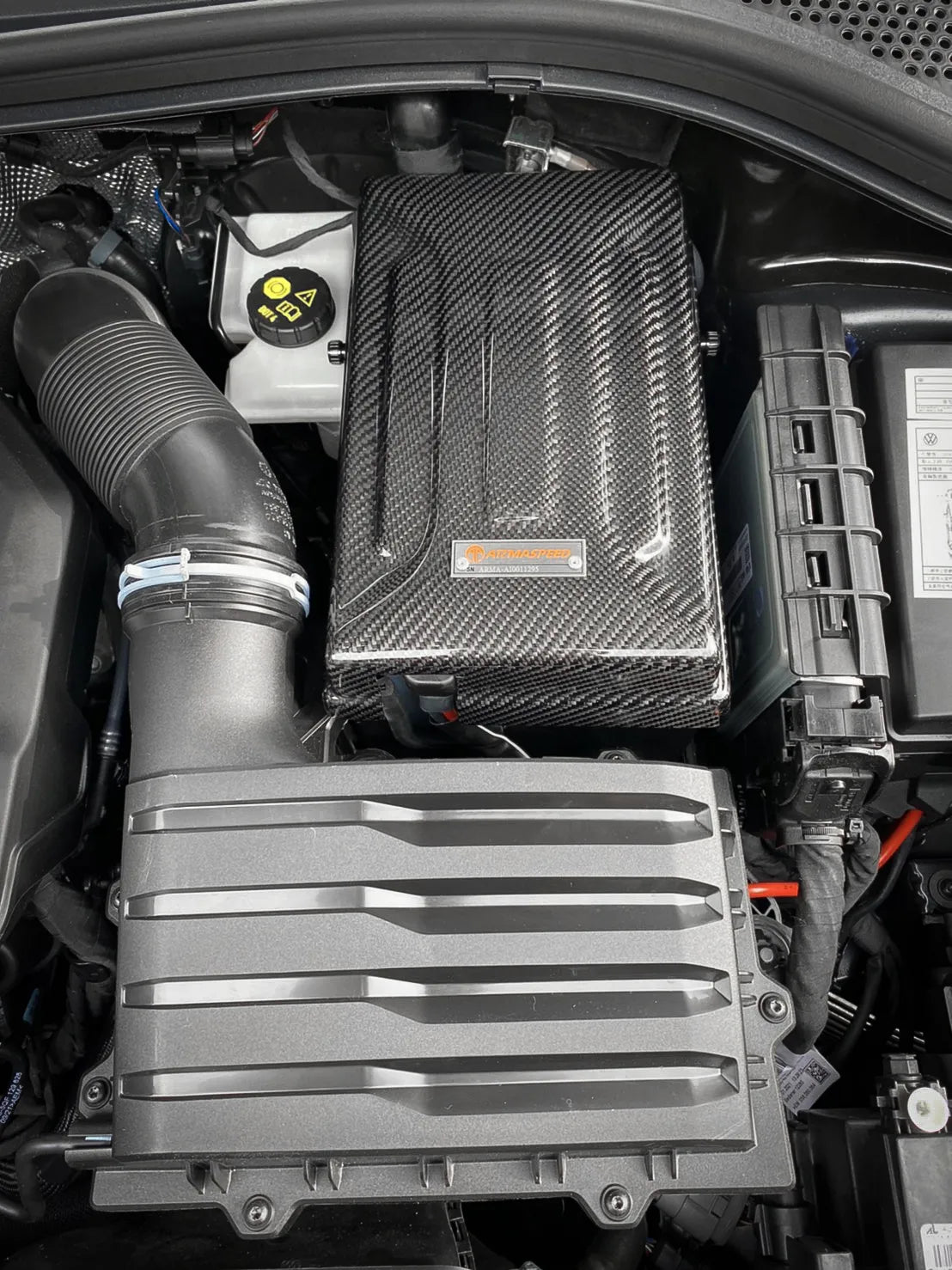 ARMASPEED Volkswagen Tiguan R / Tiguan MK2.5 | Carbon Fiber Battery Cover