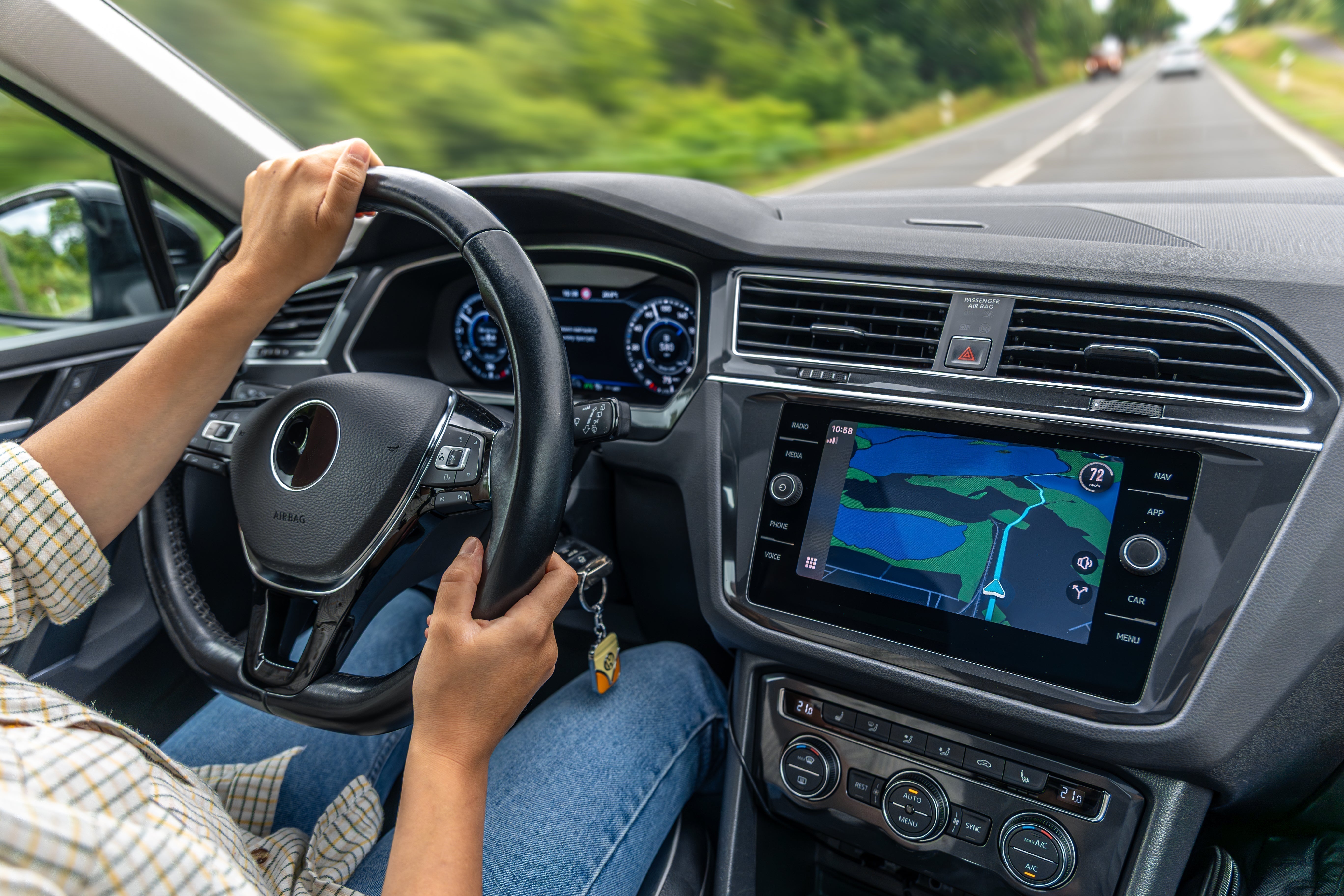 Does Mercedes-Benz Support Wireless CarPlay?
