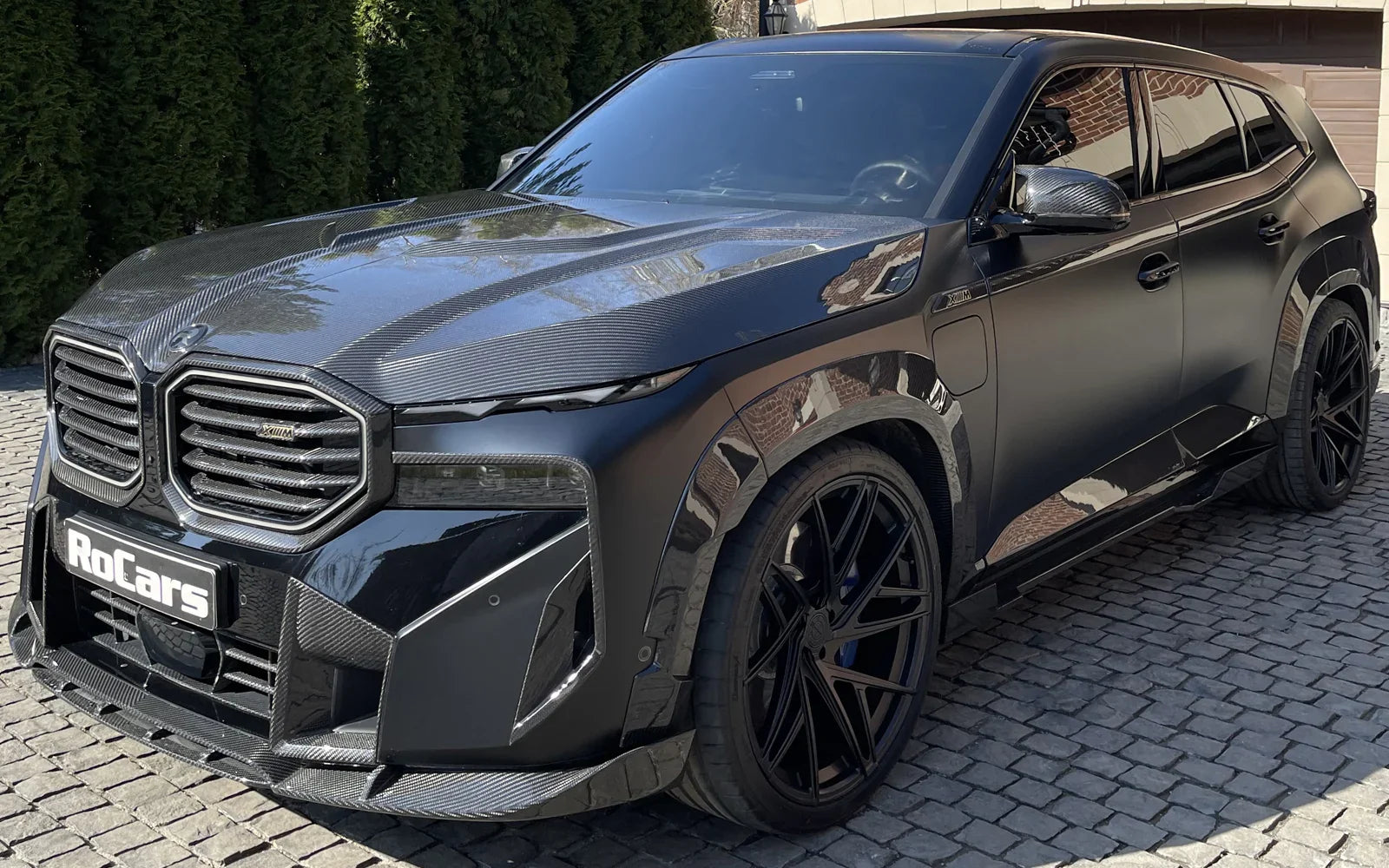 RNG Design BMW XM | G09 | Carbon Front Lip Splitter